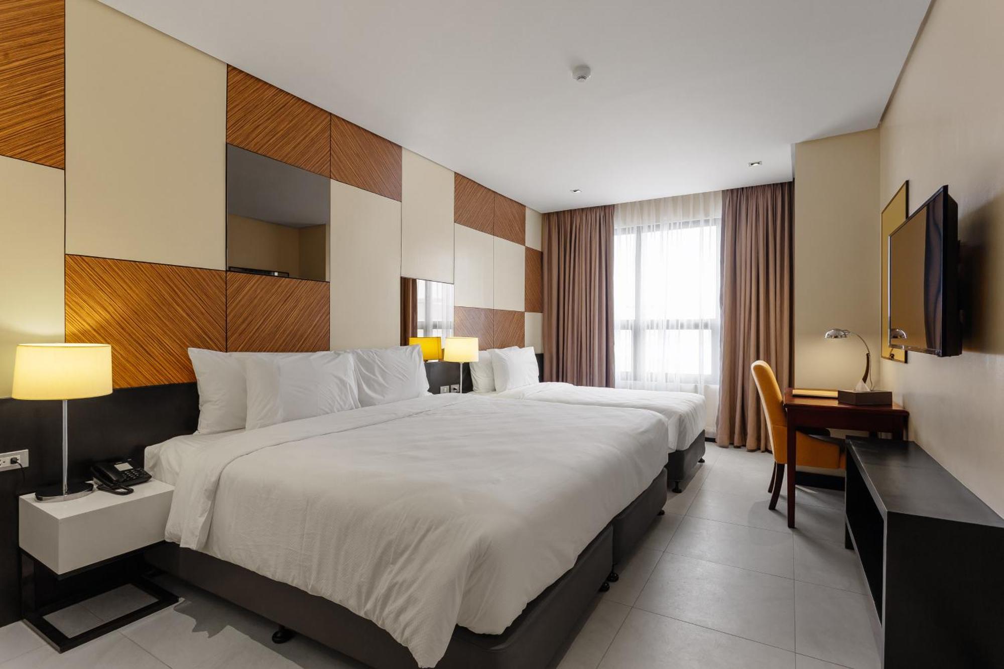 Summit Hotel Таклобан Екстер'єр фото