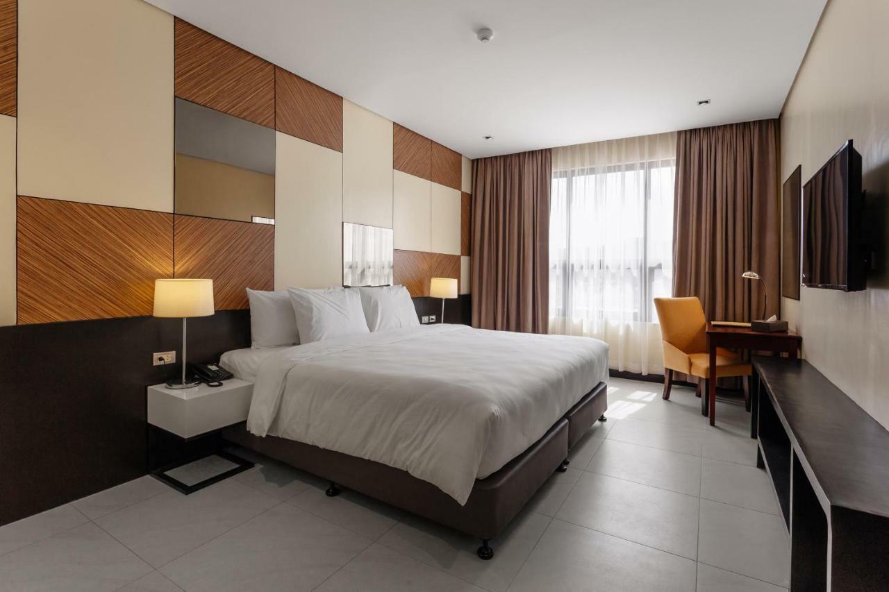 Summit Hotel Таклобан Екстер'єр фото